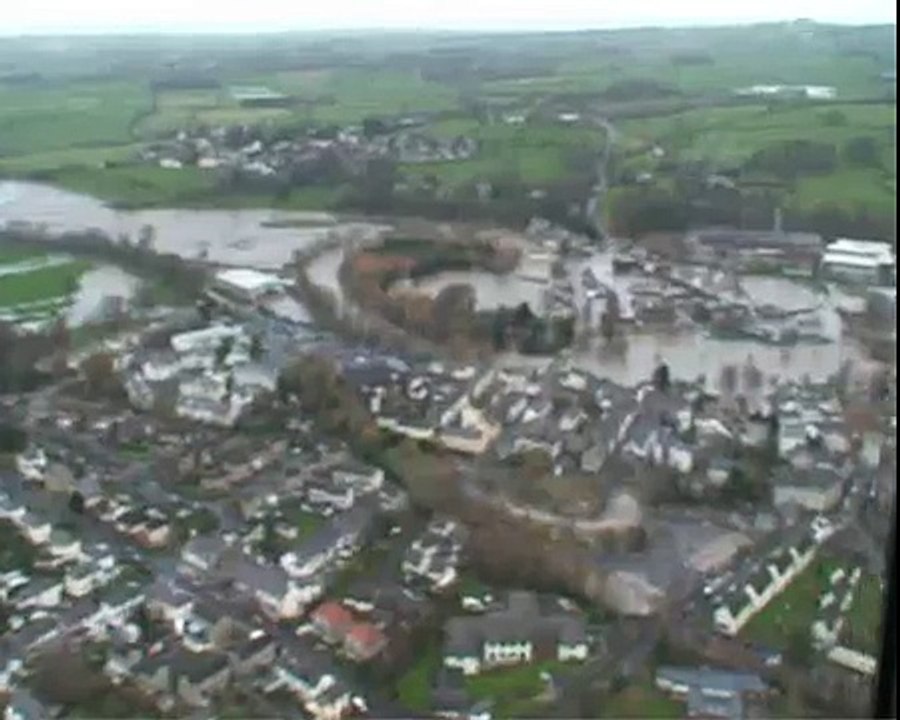 Floods in Cumbria (Keswick, Borrowdale, Lorton, Cockermouth) 20th November 2009 - Aerial Footage