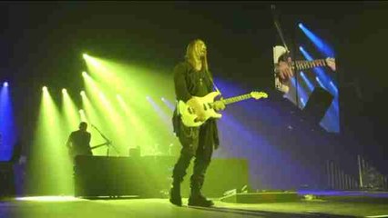 Maná critica la "ignorancia" de los "racistas" Trump y Santorum