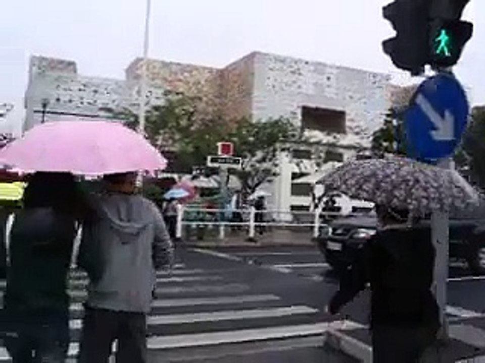 Shanghai 2010 morning walking at the Expo