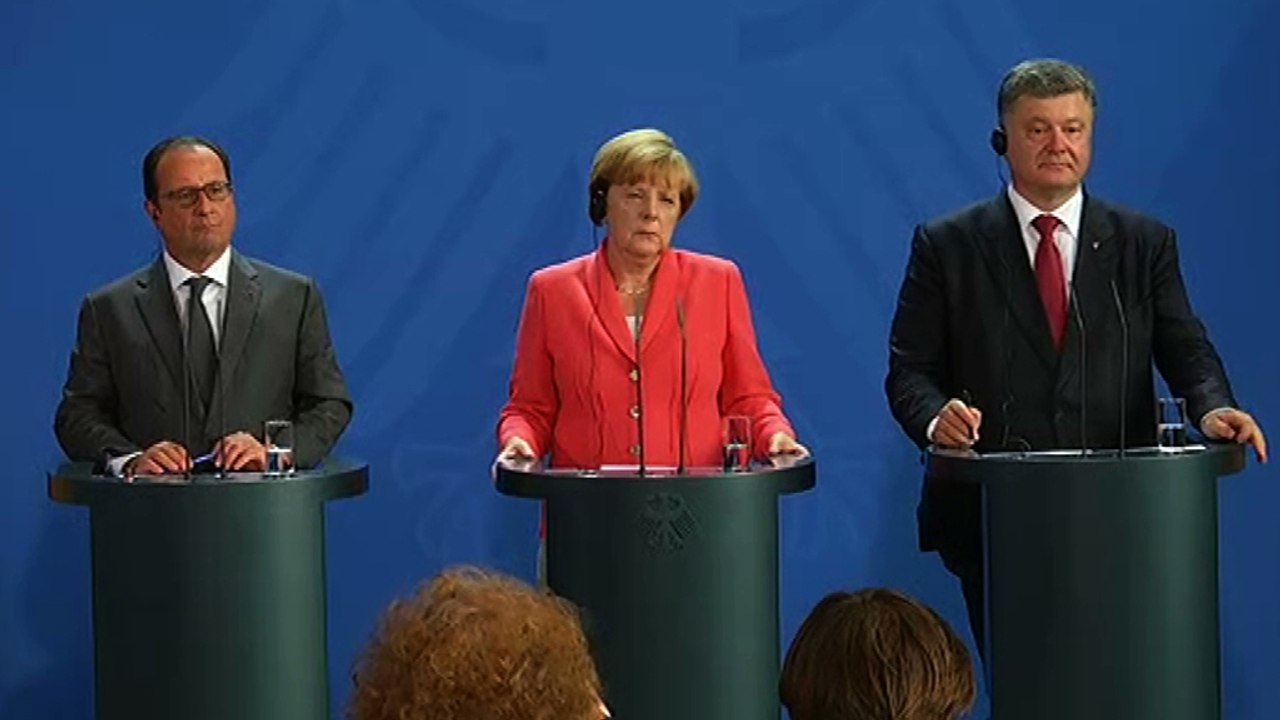 Conférence de presse conjointe avec Mme Angela MERKEL et M. Petro POROCHENKO