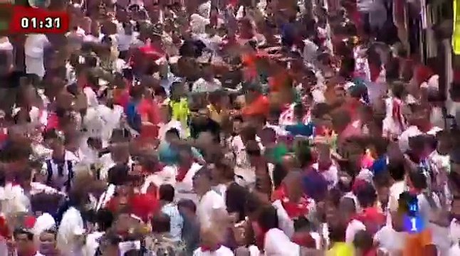 Horror Crush in Pamplona Bull Run 2013 - 23 Injured