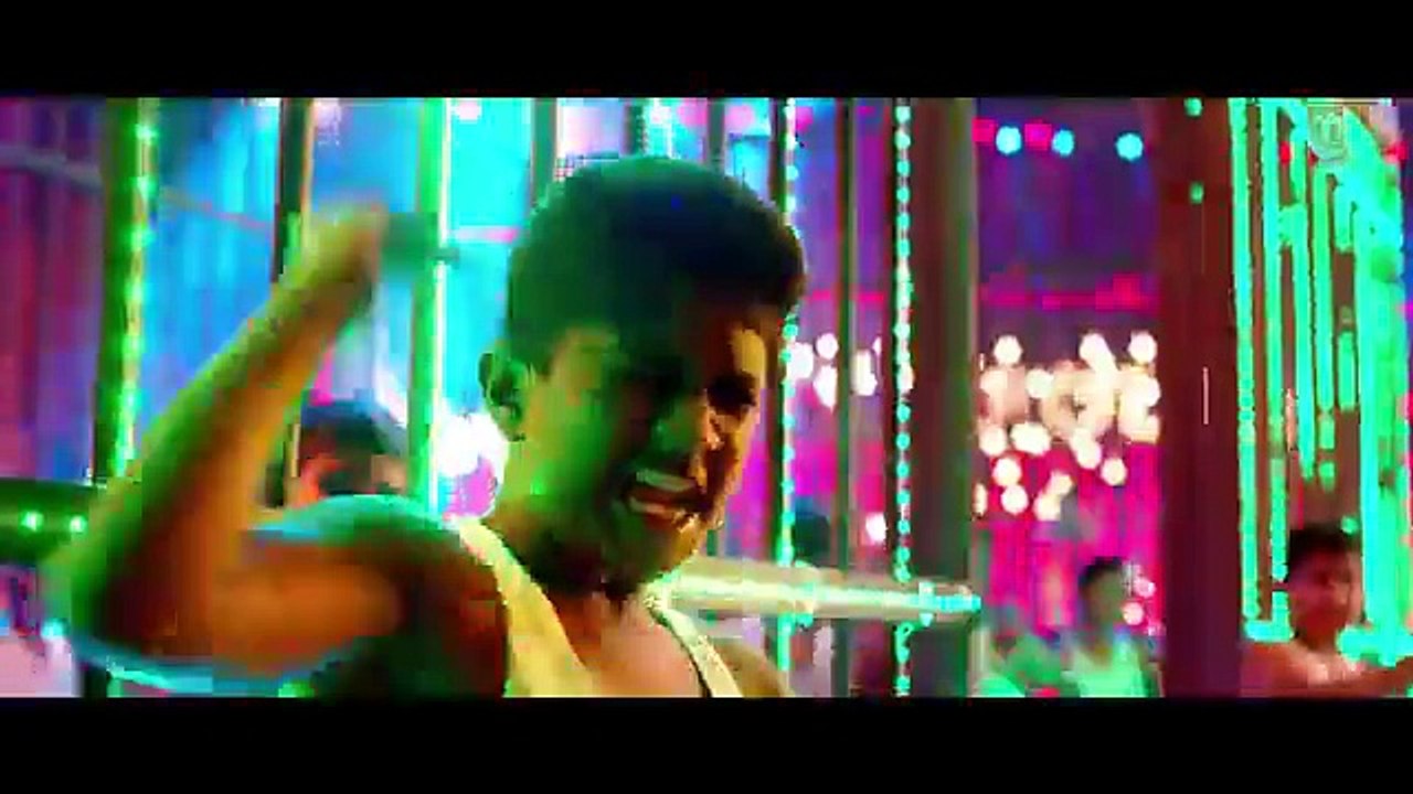 Exclusive  Aata Majhi Satakli   Singham Returns   Ajay Devgan   Kareena Kapoor   Yo Yo Honey Singh