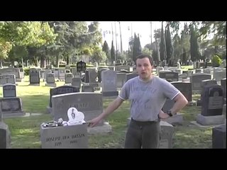Tombe de Joe Dassin au Hollywood Forever cemetery de Los Angeles