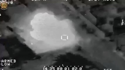 En video: Ejército iraquí bombardea excavadora de ISIS