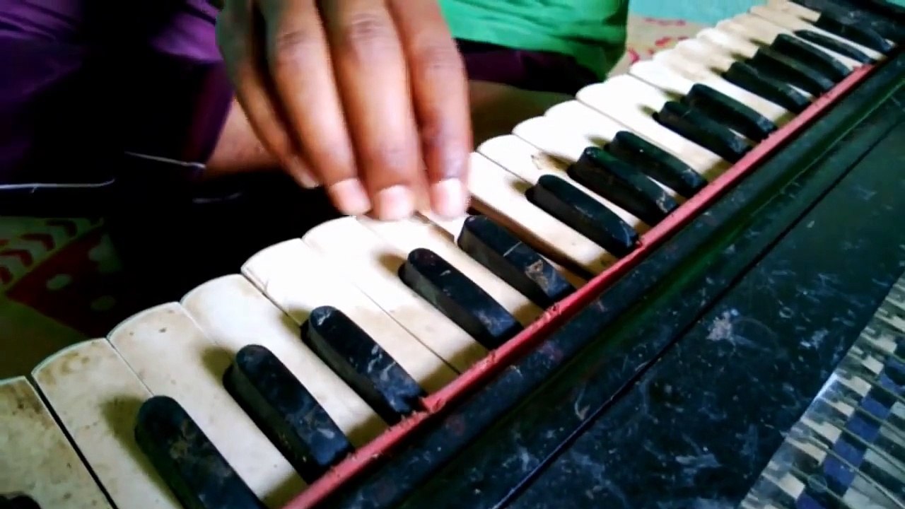 How to Play Nagin Tune on Harmonium video Dailymotion
