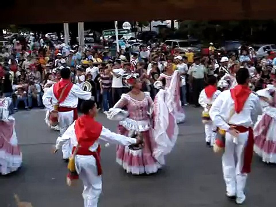 CUMBIA EN EL CARNAVAL DE BARRANQUILLA