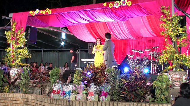 CĂN NHÀ MÀU TÍM - Phi Nhung & Mạnh Quỳnh Live - 720p