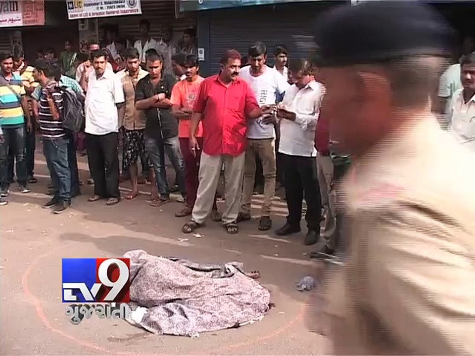 Vadodara: Woman falls off two wheeler, gets run over by corporation dumper - Tv9 Gujarati