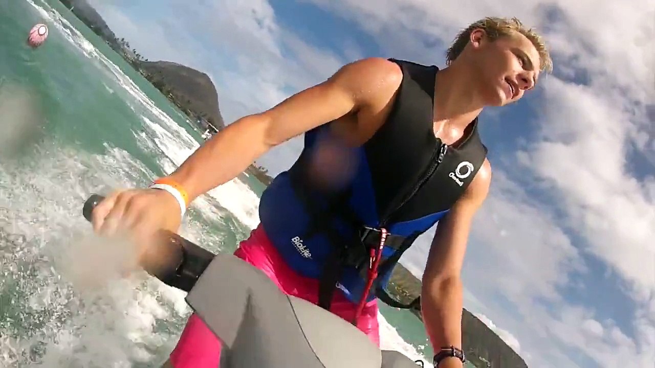 R5 - Things Are Looking Up (Music Video)