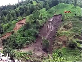 Heyelan Hopa'da evi yerle bir etti