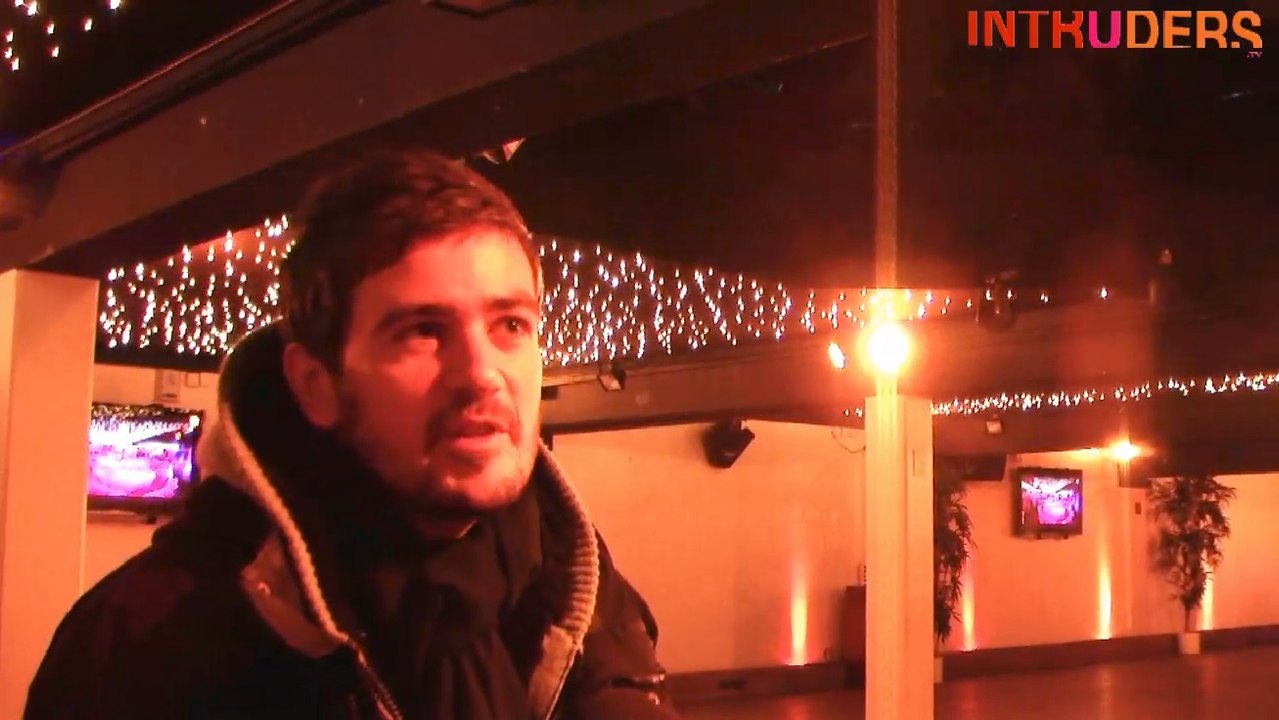 Alex Davis sur ses chaudes couleurs house festives