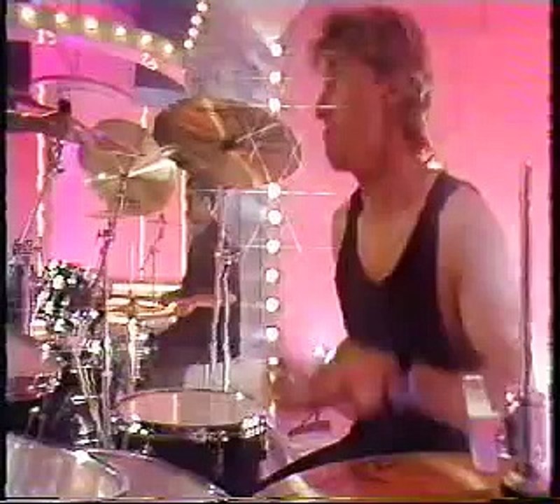 Bucks Fizz - Love In A World Gone Mad (1)