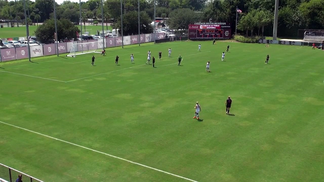 Texas Longhorns goalie Abby Smith scored a 90-yard golazo v Miami Hurricanes