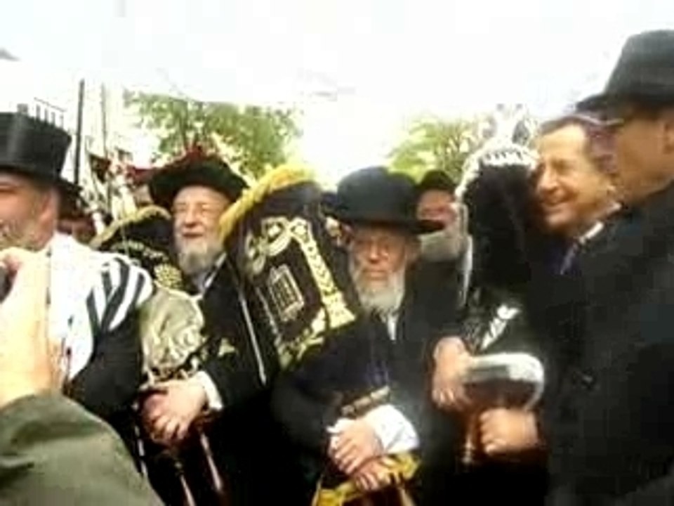 inauguration synagogue munichi rav lau