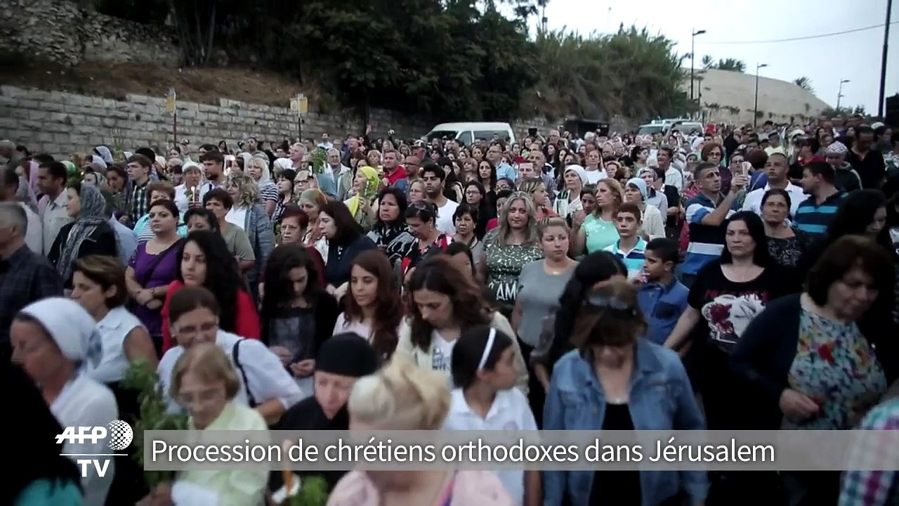 Procession de chrétiens orthodoxes dans Jérusalem