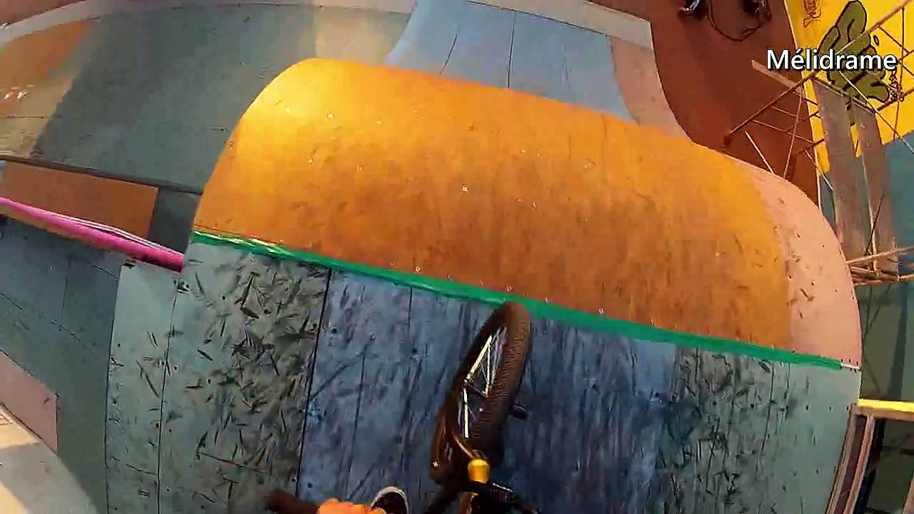 (vostfr) EPIK HIGH - UP (ft. Bom of 2NE1)