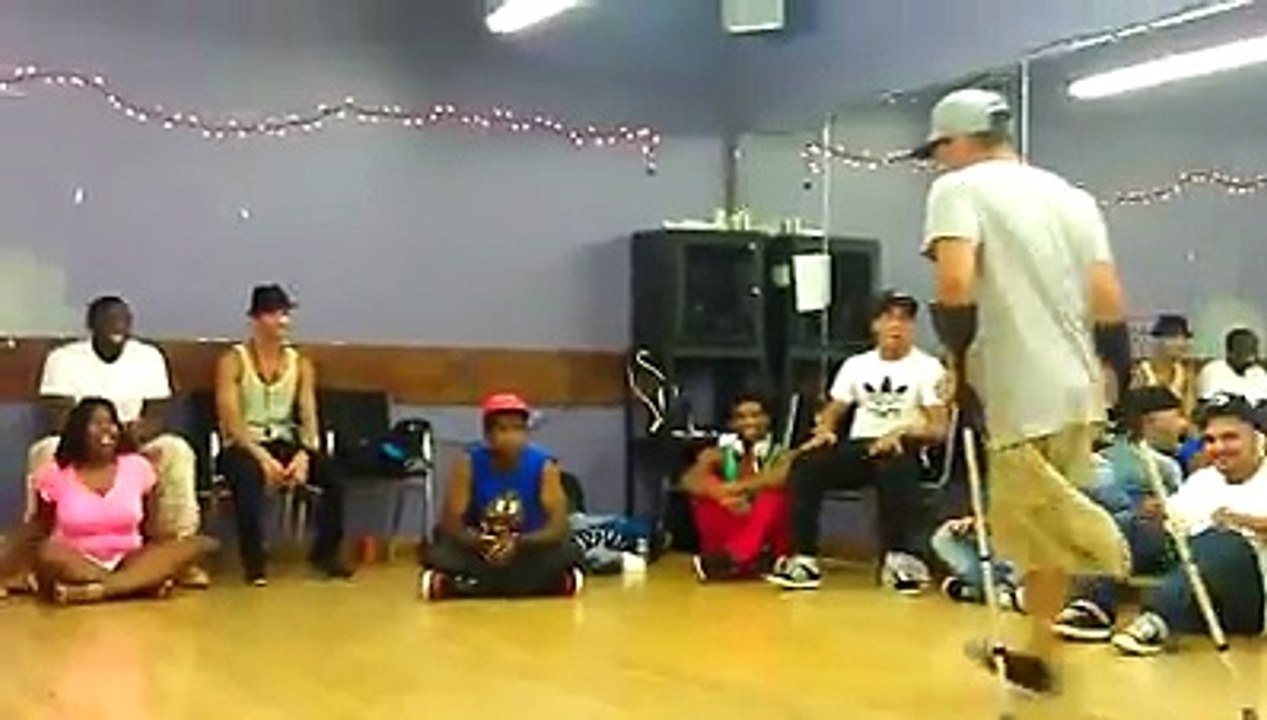 Quand un Unijambiste Déchire Tout à une Battle de Danse