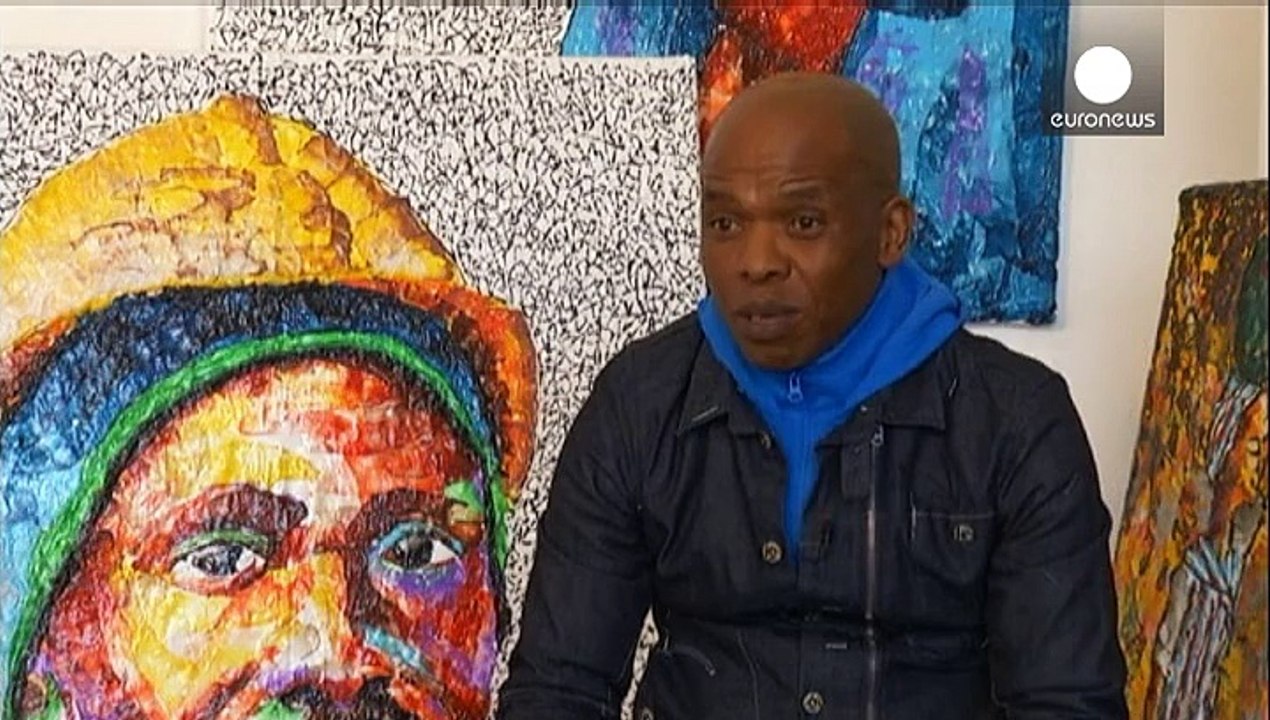 Mbongeni Buthelezi schafft Kunst aus Plastikabfall