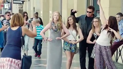 Arnold Shwarzenegger as Terminator in Los Angeles (Prank) شوخى بامردم آرنولد