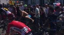 Tour d'Espagne: un spectateur tente de partir avec le vélo d'un coureur