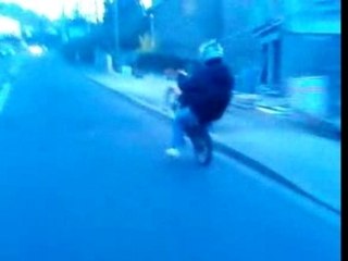 moi en roue avec ma ciao... sans freins!