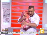 القرموطي يحمل 