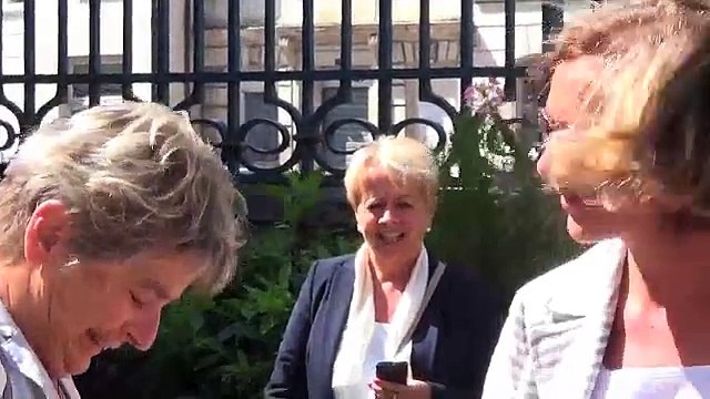 Élections régionales : la socialiste Marie-Guite Dufay en campagne dans l'Yonne