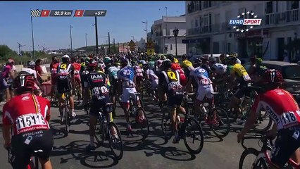 Tour d'Espagne : un spectateur tente de partir avec un vélo