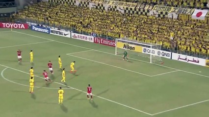 Paulinho scored FREE KICK of the year FROM 38 YARDS!!!!!