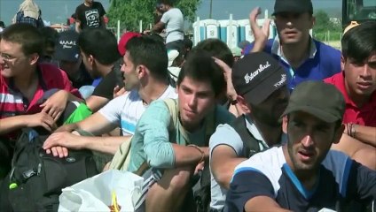 Ce jeune syrien traverse l'Europe pour jouer au tennis