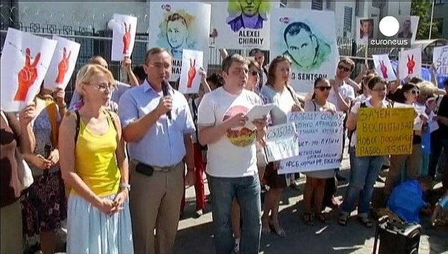 Сенцов і Кольченко розсміялися в обличчя російському судді і заспівали гімн України