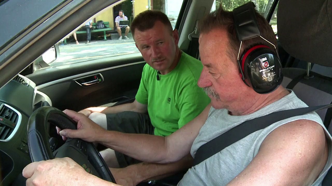 Blind und taub am Steuer