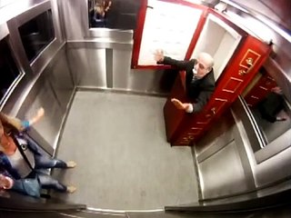 Funny Video Elevator Prank - Video Lucu di Dalam Lift