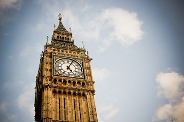 Big Ben sonne avec six secondes d'avance