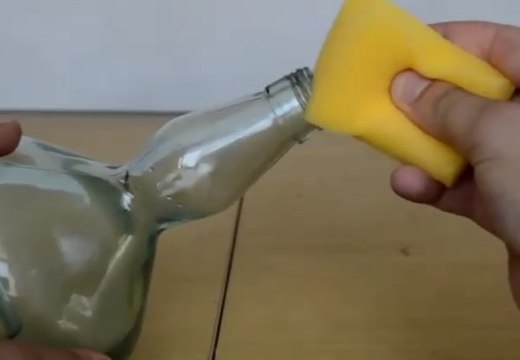 Elin Girmediği Cam Şişeler Nasıl Temizlenir?