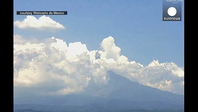 В Мексике вновь извергается вулкан Колима