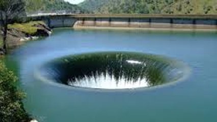 Shocking!!!-Most -Strangest-Holes-On-The-World........