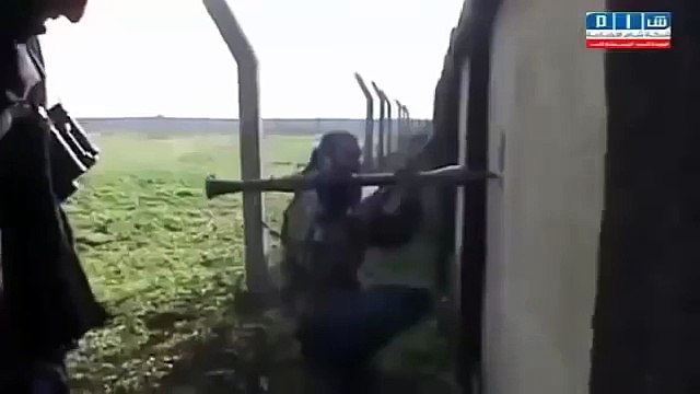 ISIS soldier hit by an unbeliavable skilled sniper of Iraq