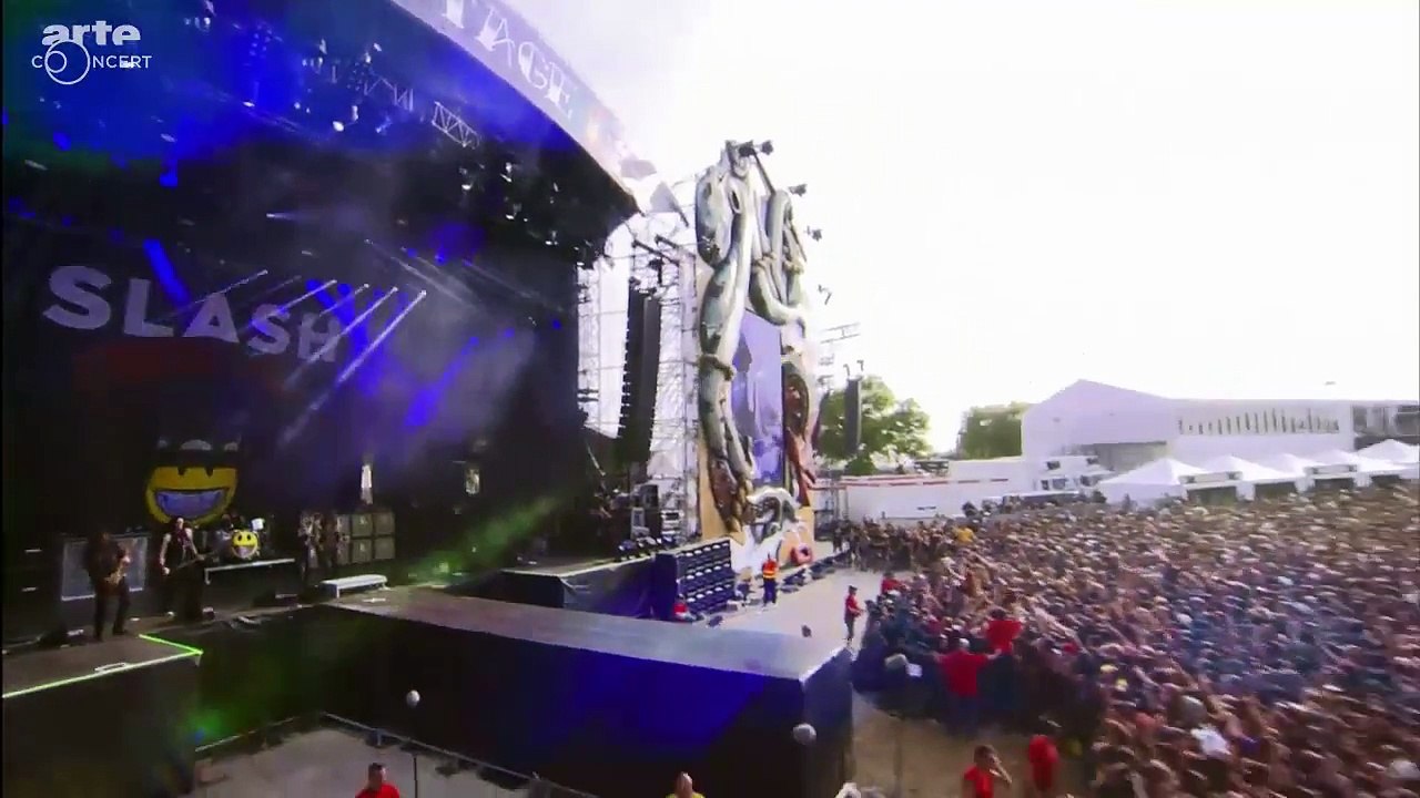 Slash - Hellfest 2015  "Anastasia" (pro shot)