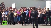 Angela Merkel huée lors d’une visite aux réfugiés d’Heidenau