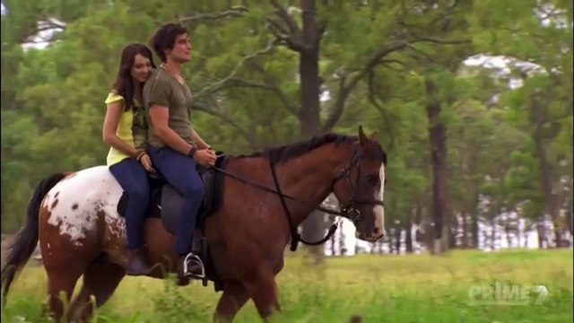 5997 - Evie and Josh - First Kiss