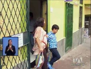 Se incrementa la venta de uniformes en locales de Quito