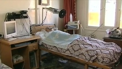 حملة تطالب بمنح خلدون سنجاب وأسرته حق اللجوء