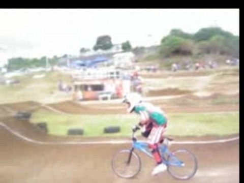 Les sauts de bicross de vincent