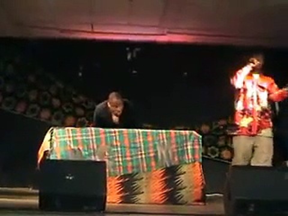 Discours de Kemi Seba en banlieue, juste avant les éléctions