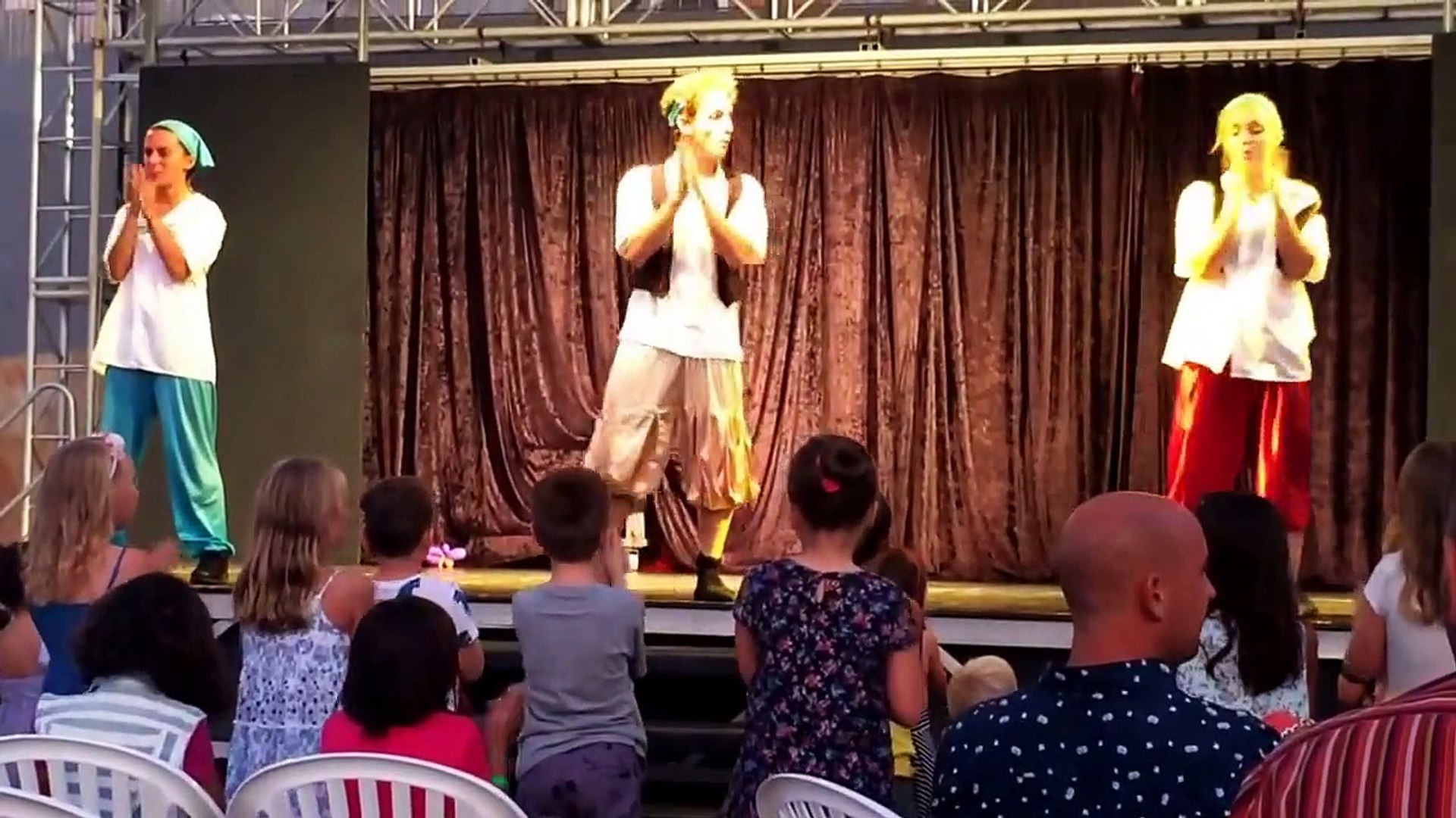 ⁣Socu baci Vira. Spanish children's song. Hotel Cala Verde, Ibiza 2015