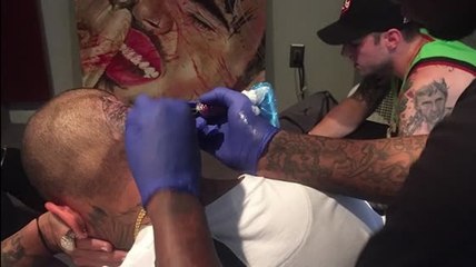 Chris Brown se fait tatouer la Vénus de Milo sur la tête