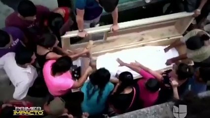 Joven es enterrada viva por error y grita en su tumba un día después