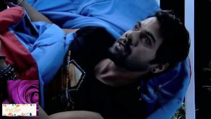 Kumkum Bhagya Abhi Pragya-Hard-Romance-Bed-Scene-26th-August-2015