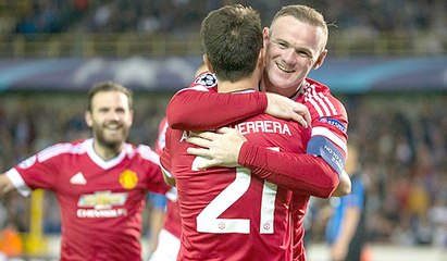 Com hat-trick de Rooney, Manchester avança na Champions